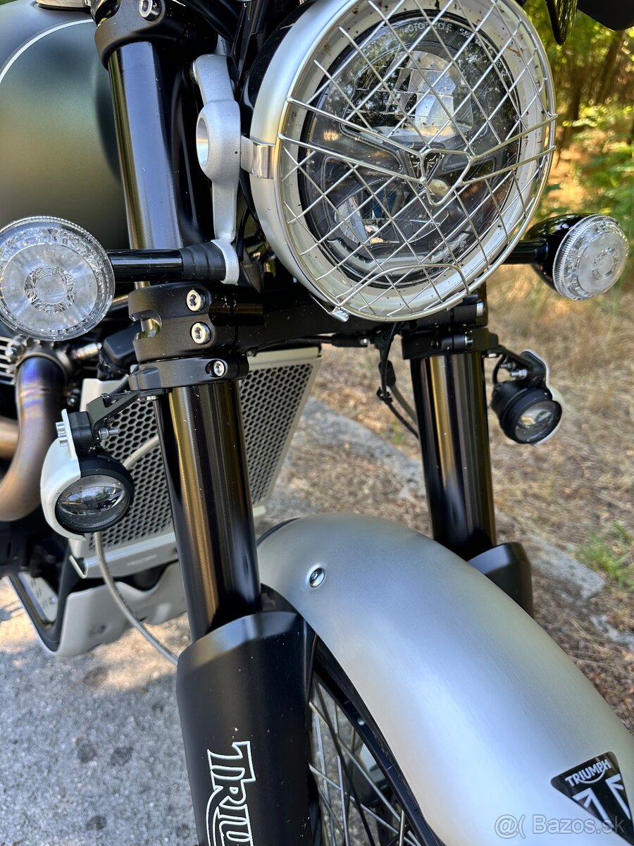 Triumph Scrambler 1200 - 13