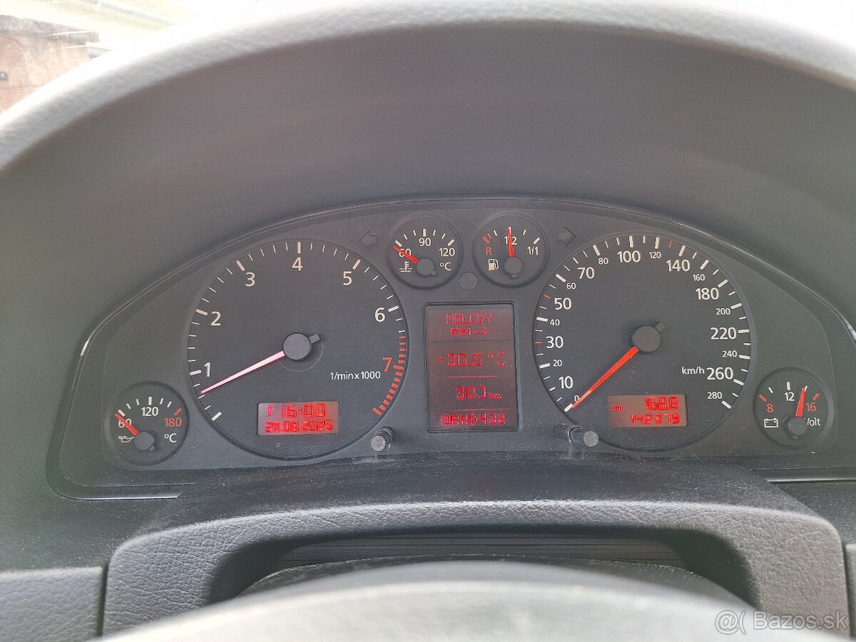 Audi A6 4.2 benzin V8 - 13