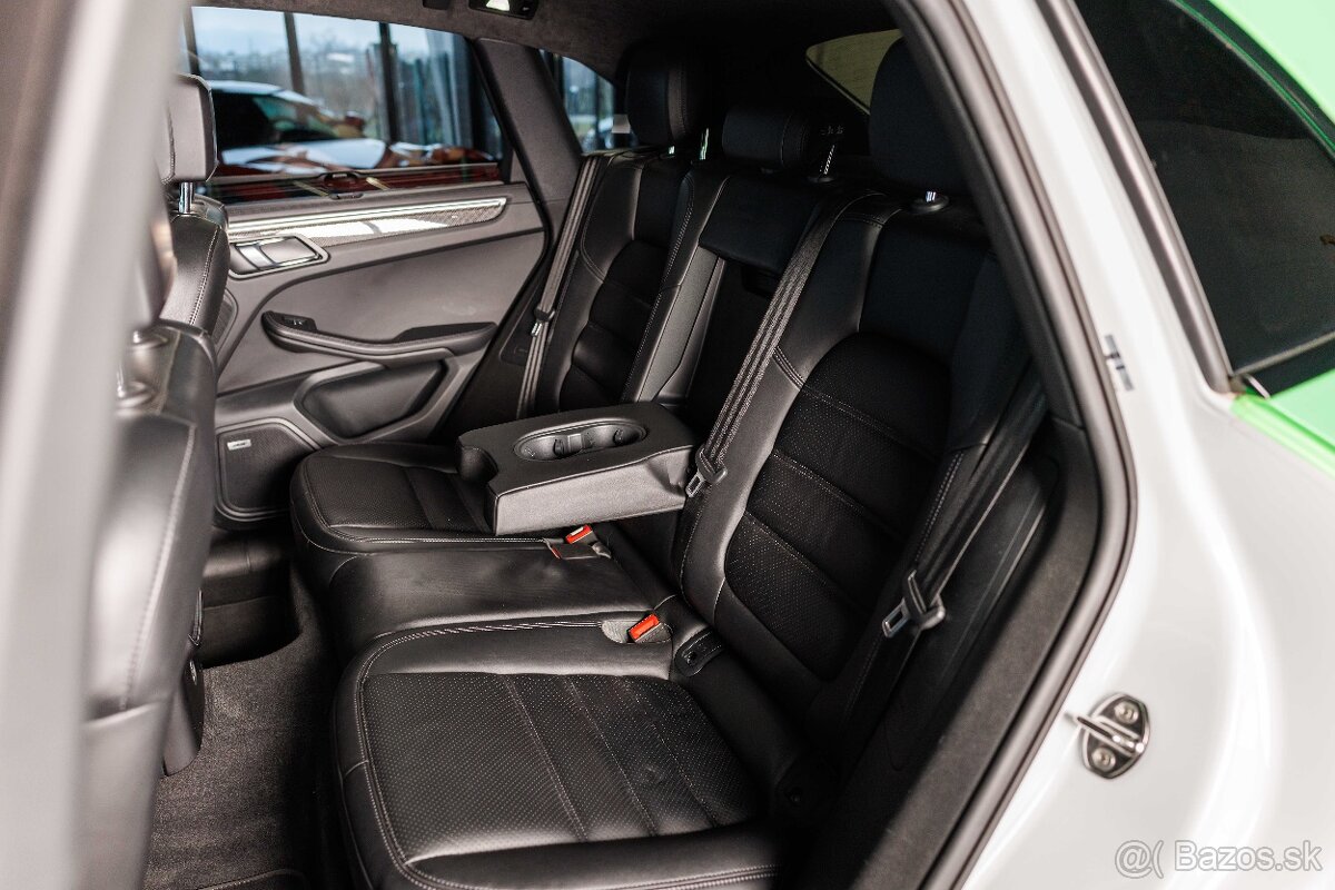 Porsche Macan Turbo Performance 1/75 - 13