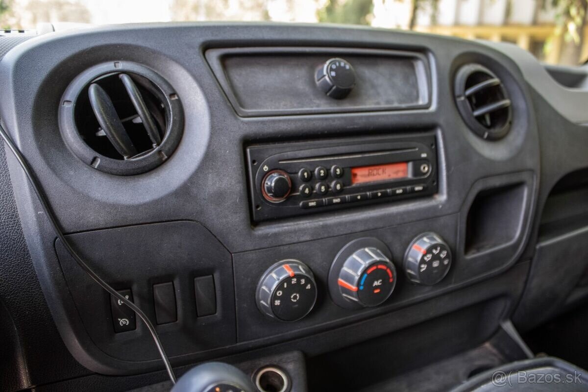 Renault Master 92kW MT/6 - 9 Miest / Kúpené v SR - 13