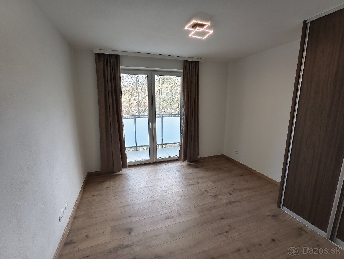 Prenájom 3 izbového bytu - 13