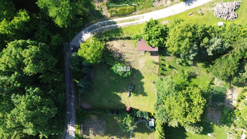 SVINICA - Pekný stavebný pozemok 612 m2, VŠETKY IS. - 13