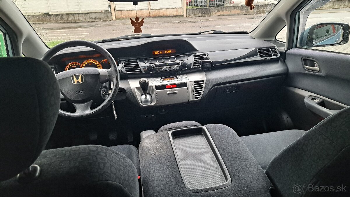 Honda FR-V - 13