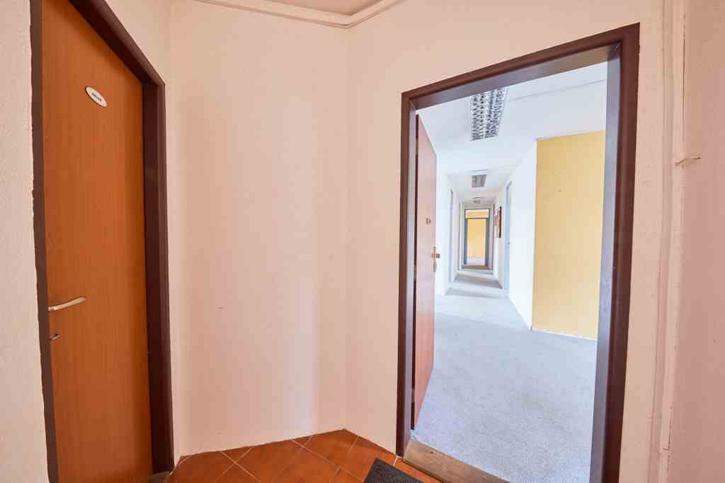 Administratívne priestory,132 m2, 7 kancelárií pri Poluse - 13
