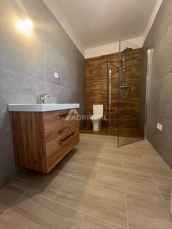 PREDAJ: novostavba RD, Dubové, okr. ZV, pozemok 673 m2, cena - 13