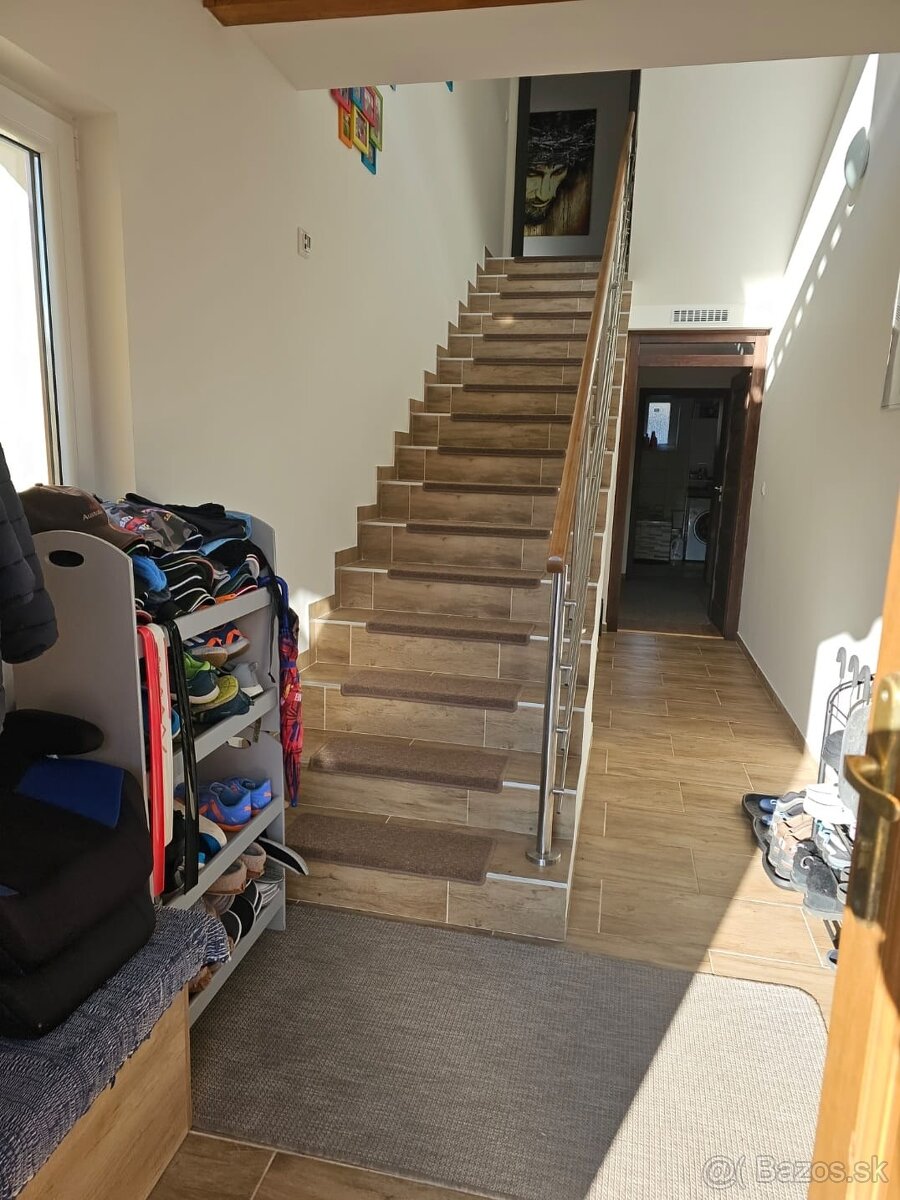 Na predaj RD s bazenom - Lipany - 13