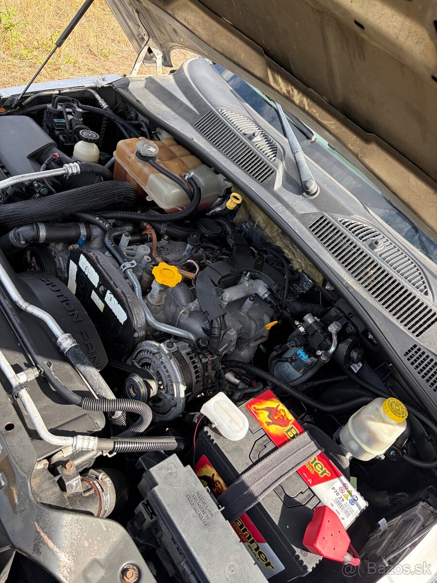 JEEP Cherokee KJ 2.8CRD - 13