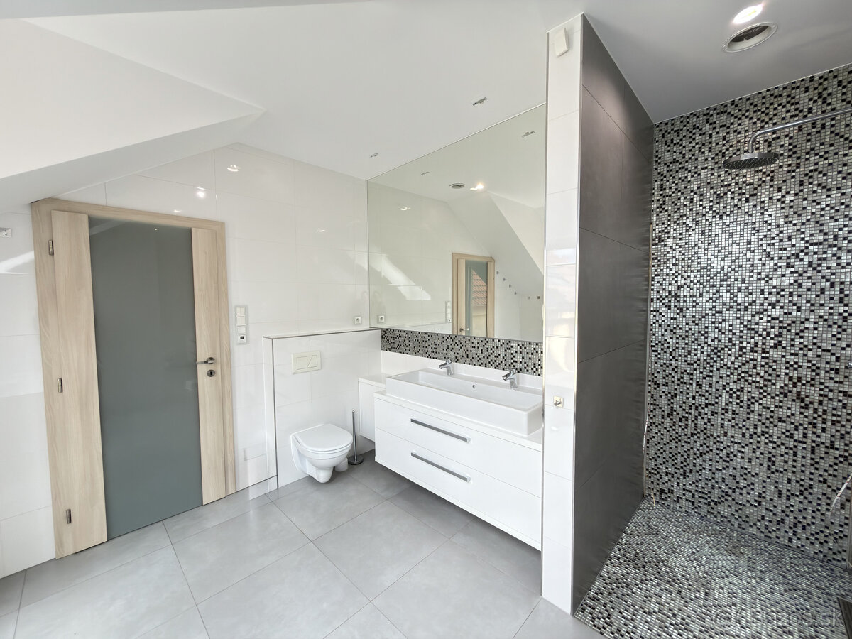 Prenájom rodinného domu Grot - 13