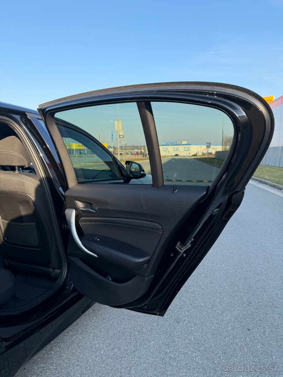 BMW 118I - 2019 - 13