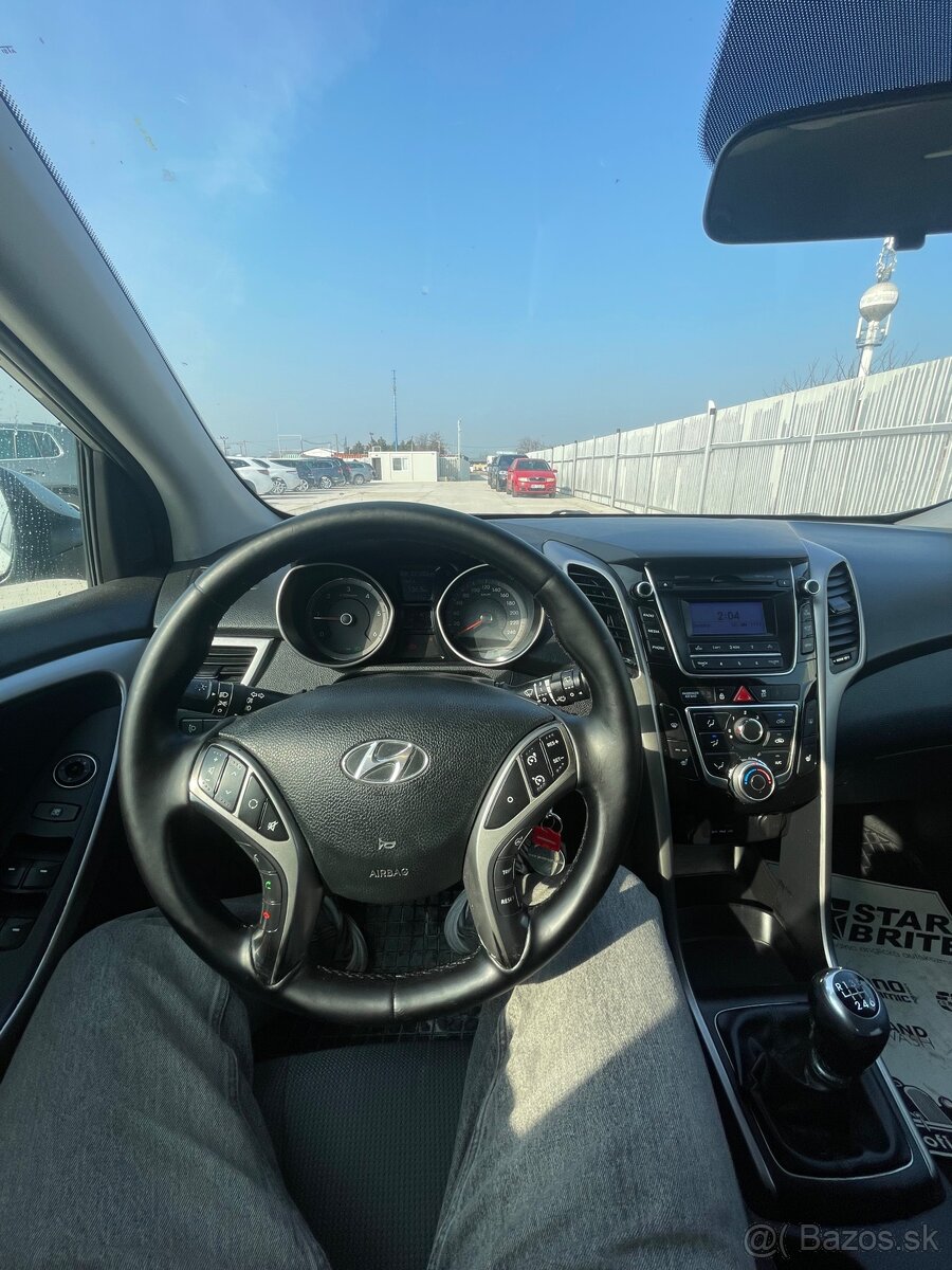 Hyundai i30 1.6 CRDi | 2013 - 13