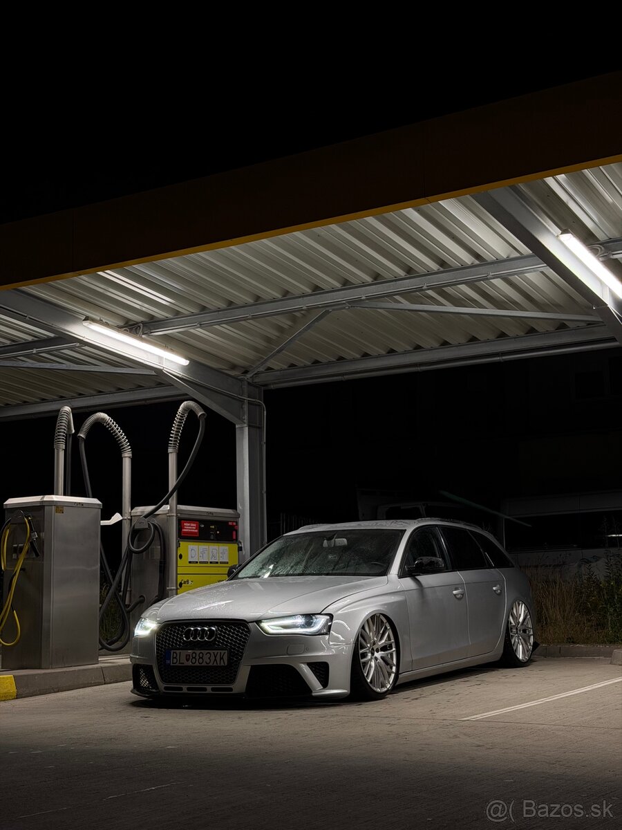 Audi A4 B8 / RS4 Look - 13