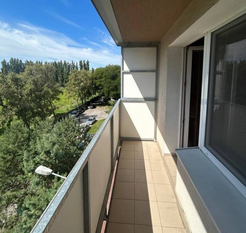 2 izbový byt 68m2 na predaj v Petržalke na Vranovskej ulici - 13