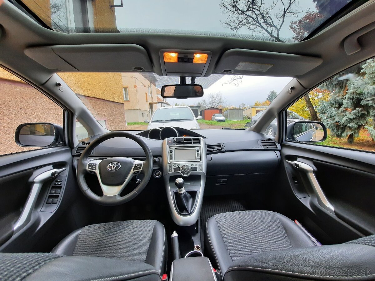 TOYOTA VERSO 1.8Lit VALVEMATIC PREMIUM PANORAMA - 13