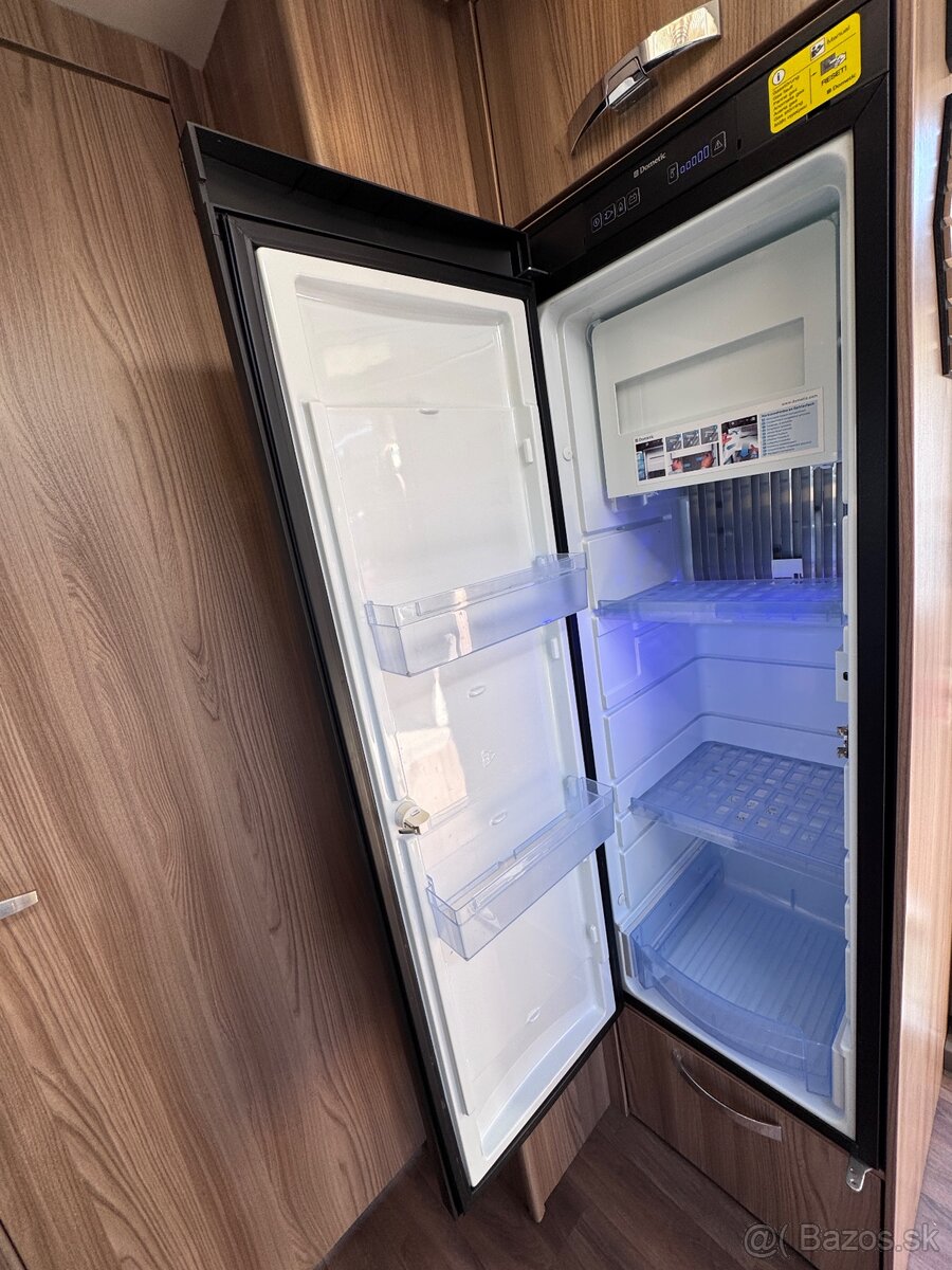 SWIFT CONQUEROR 560, r. v. 2017 Luxusní anglický karavan ve - 13
