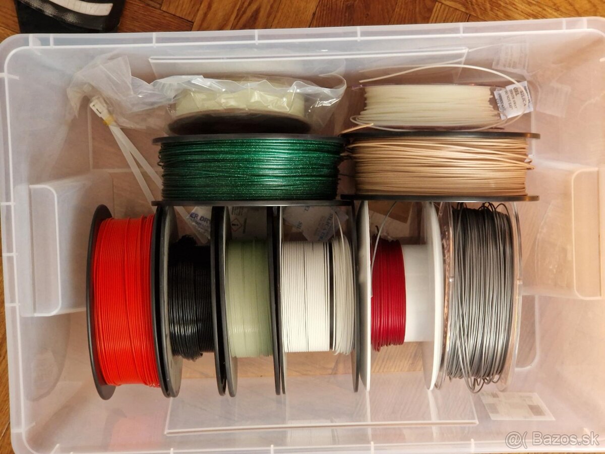 PRUSA MK3S+ (s filamentami) - 13