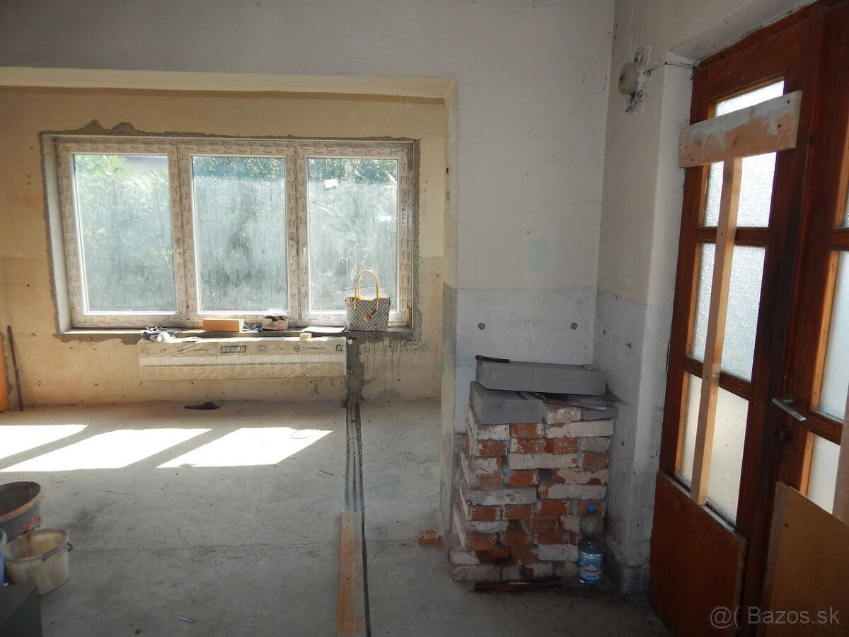 EXKLUZÍVNE-SPEKTRUM REALITY- Na predaj 7-izbový rodinný dom - 13