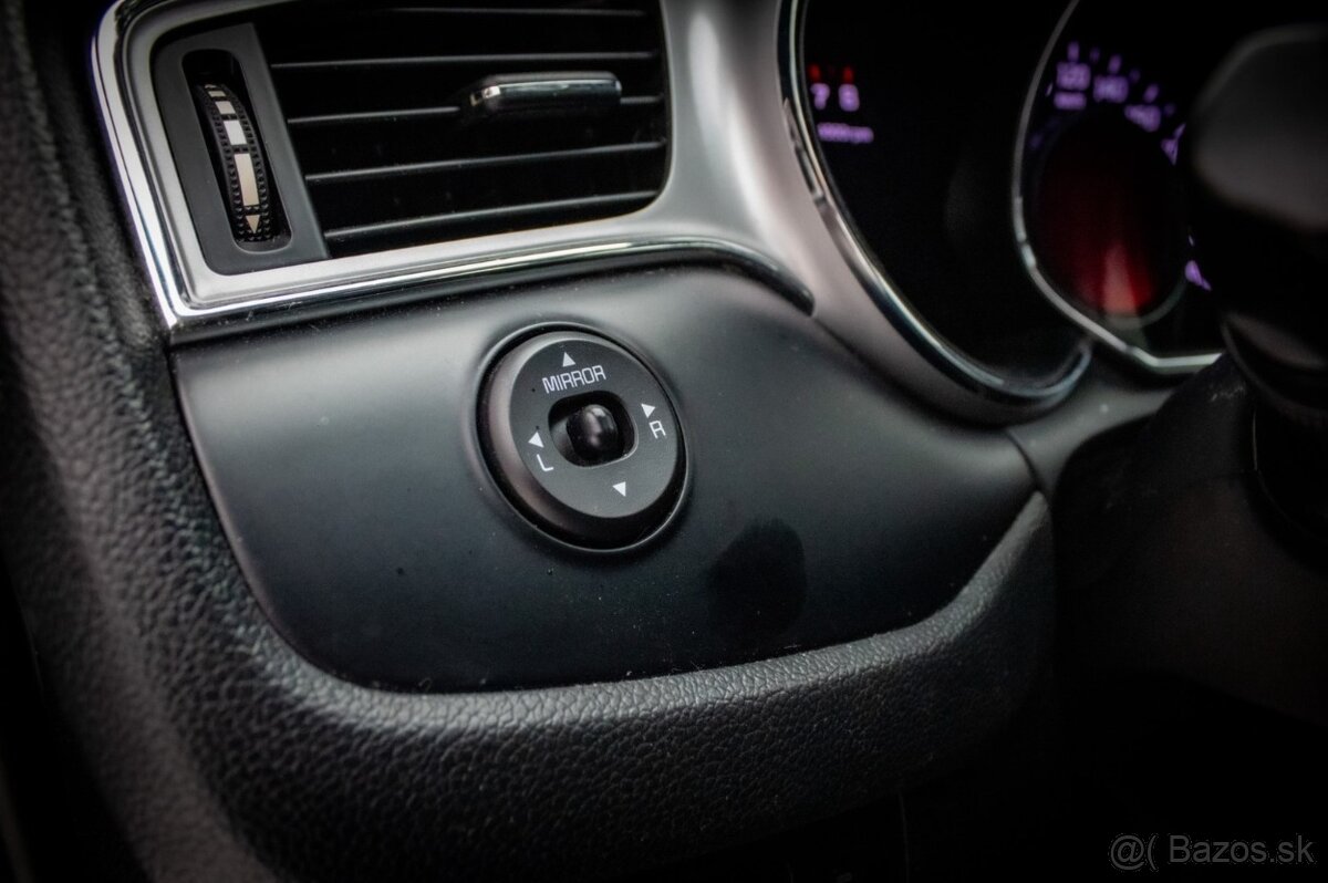 Kia Ceed 1.4 CVVT 73,6kW, M6, 5d. - 13