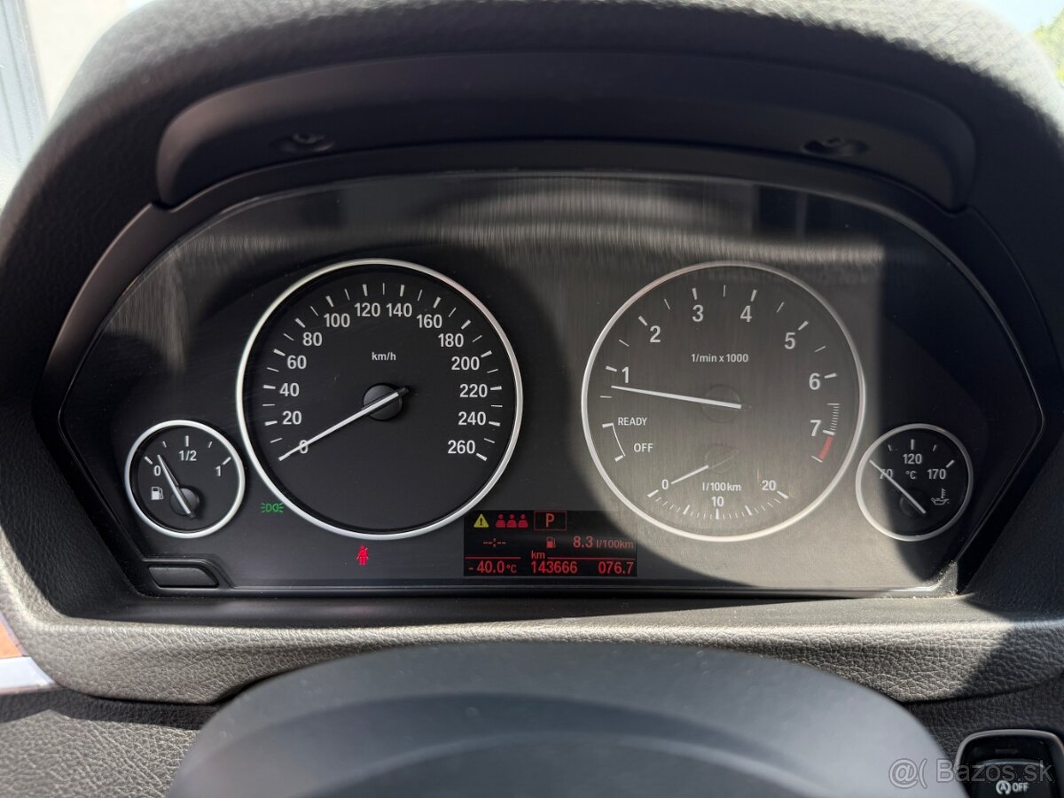 BMW Rad 3 320i xDrive A/T - 13