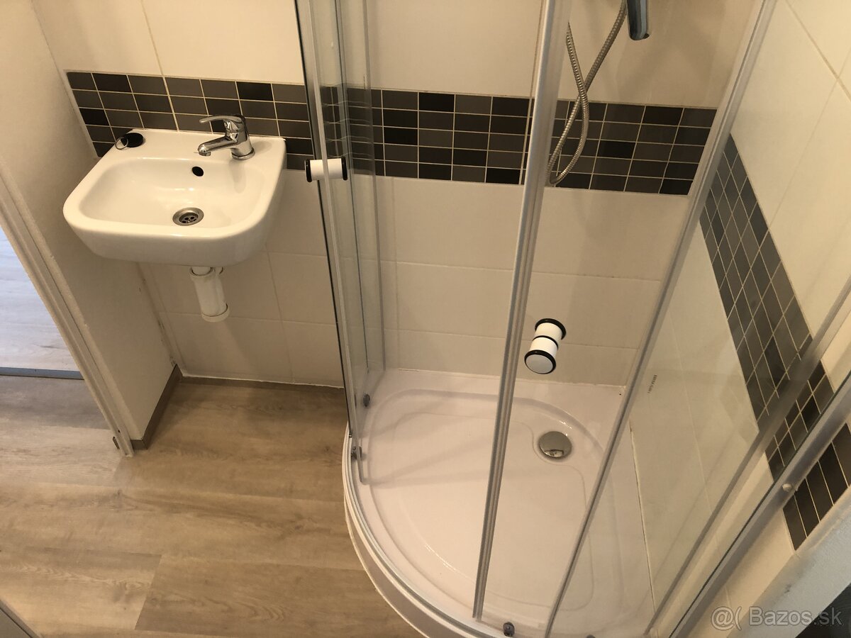 Prenajmem zrekonštruovaný svetlý 1-izbový byt v Skalici - 13