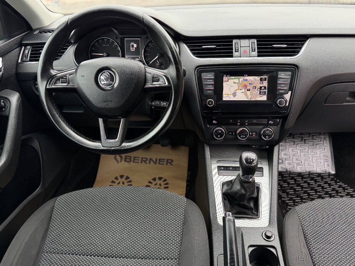 Škoda Octavia Combi 1.6 TDI Elegance - 13