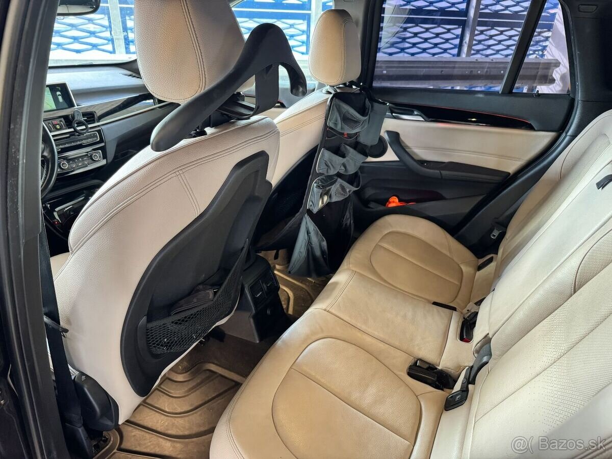 BMW X1 - 13