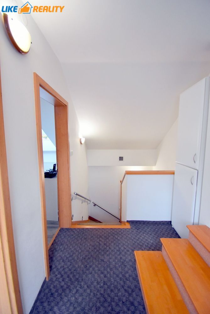 Zariadený rodinný dom s bazénom a vírivkou Vrútky - 13