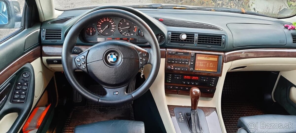 BMW E38 728i - 13