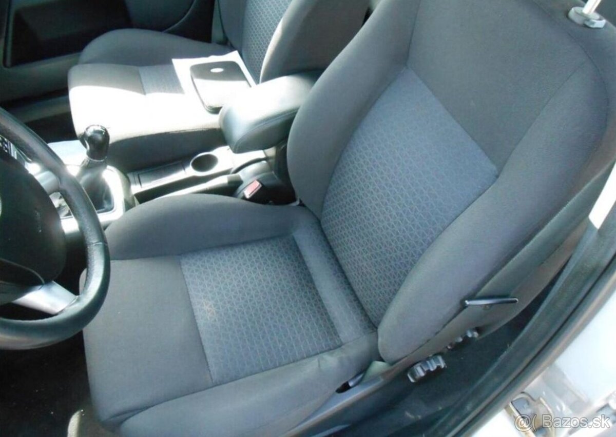 Ford Mondeo 1,8 92 kW Digiklima Serviska benzín - 13