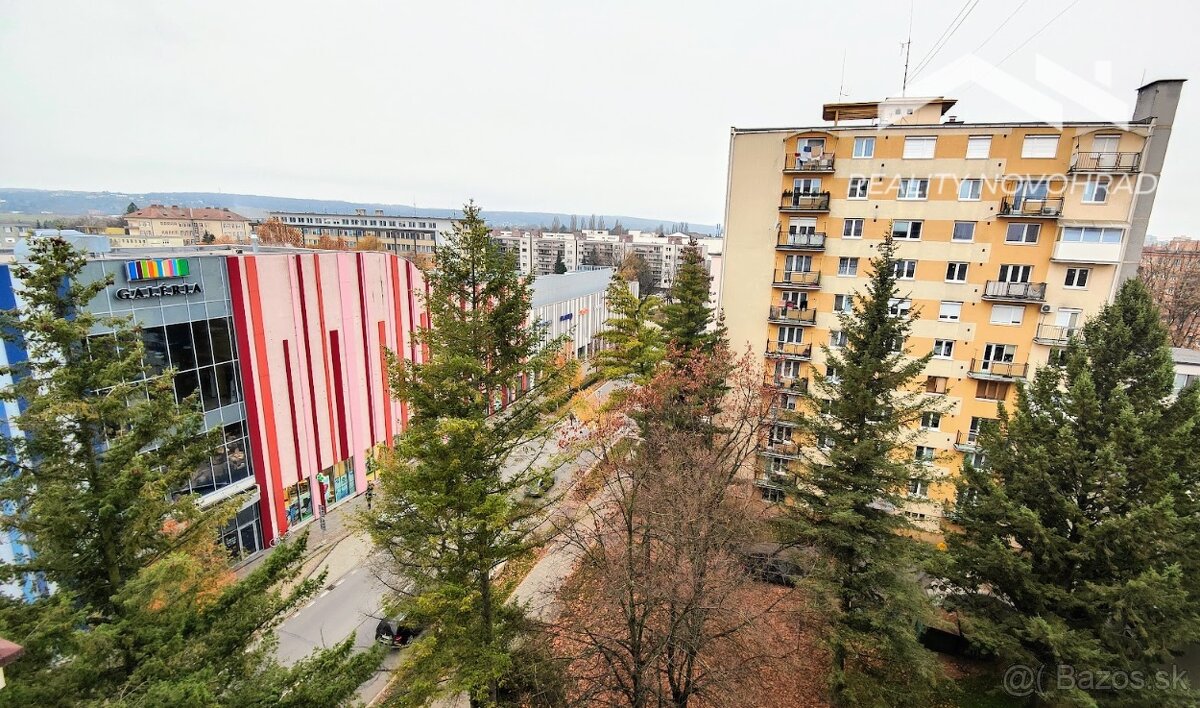 Štýlový 2-izbový byt s balkónom v absolútnom centre Lučenca - 13