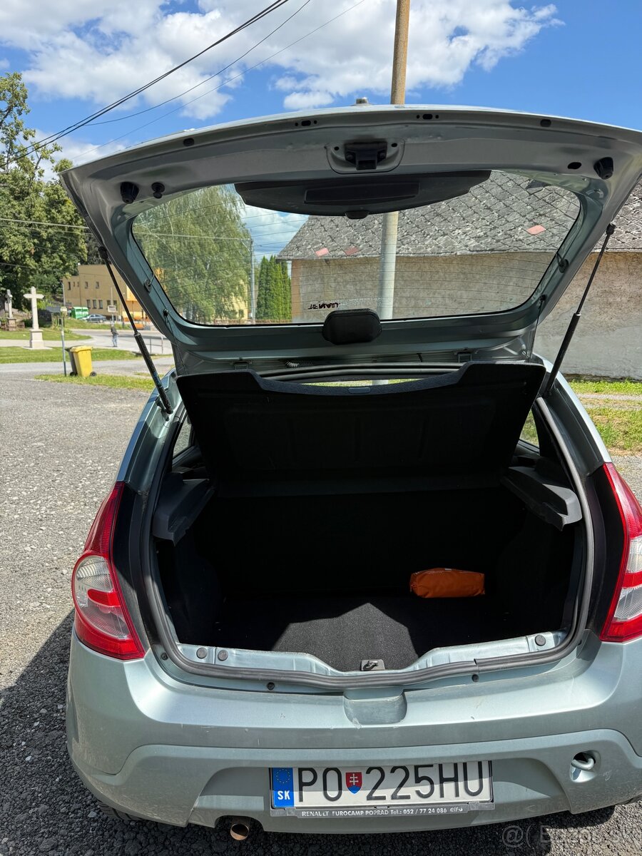 Dacia Sandero - 13
