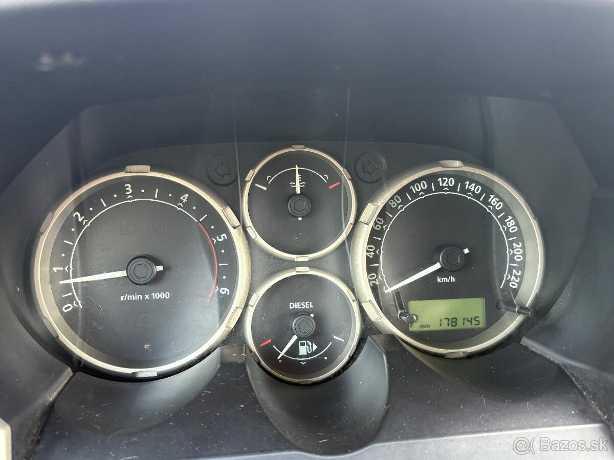 Land Rover Freelander 2.0tdi 80kw 4x4 automat - 13