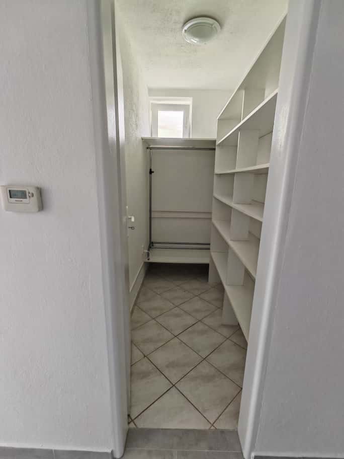 3 izbový zrekonštruovaný byt-128m2 v Jarovciach je na prenáj - 13