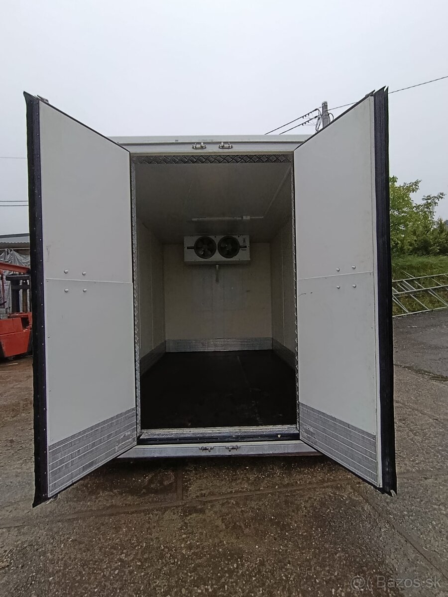 Chladiaci box - 13