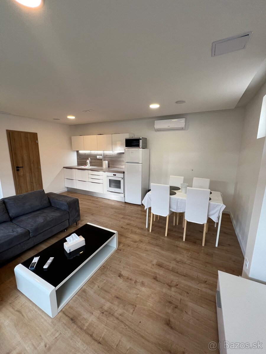 Prenajom 3izboveho bytu - 13