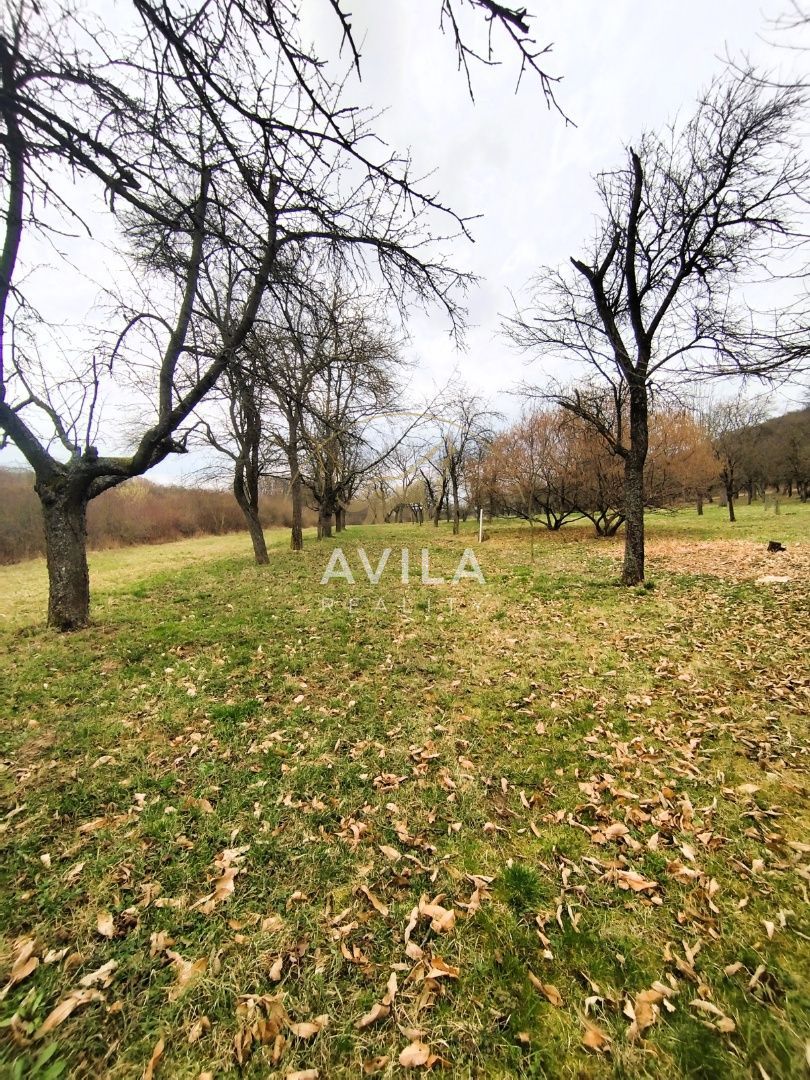 PREDAJ: rekreačný pozemok 6116m2 s chalupou-Prašník - 13