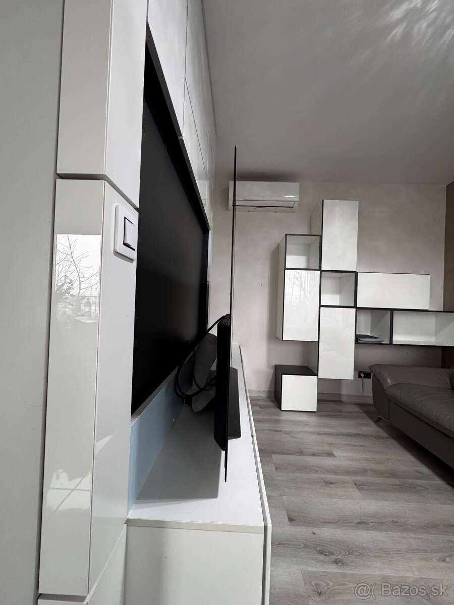 LG OLED65 C9 PLA2 - 13