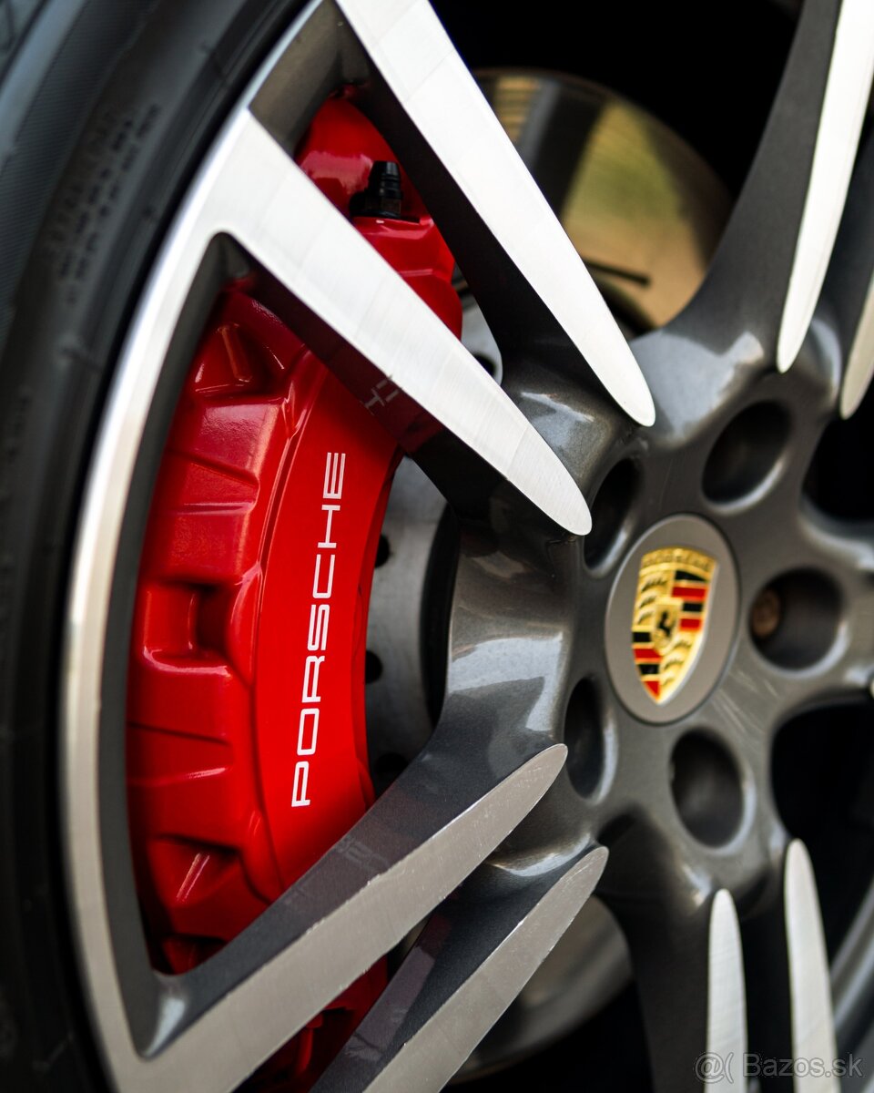 Porsche Panamera Turbo S - 13