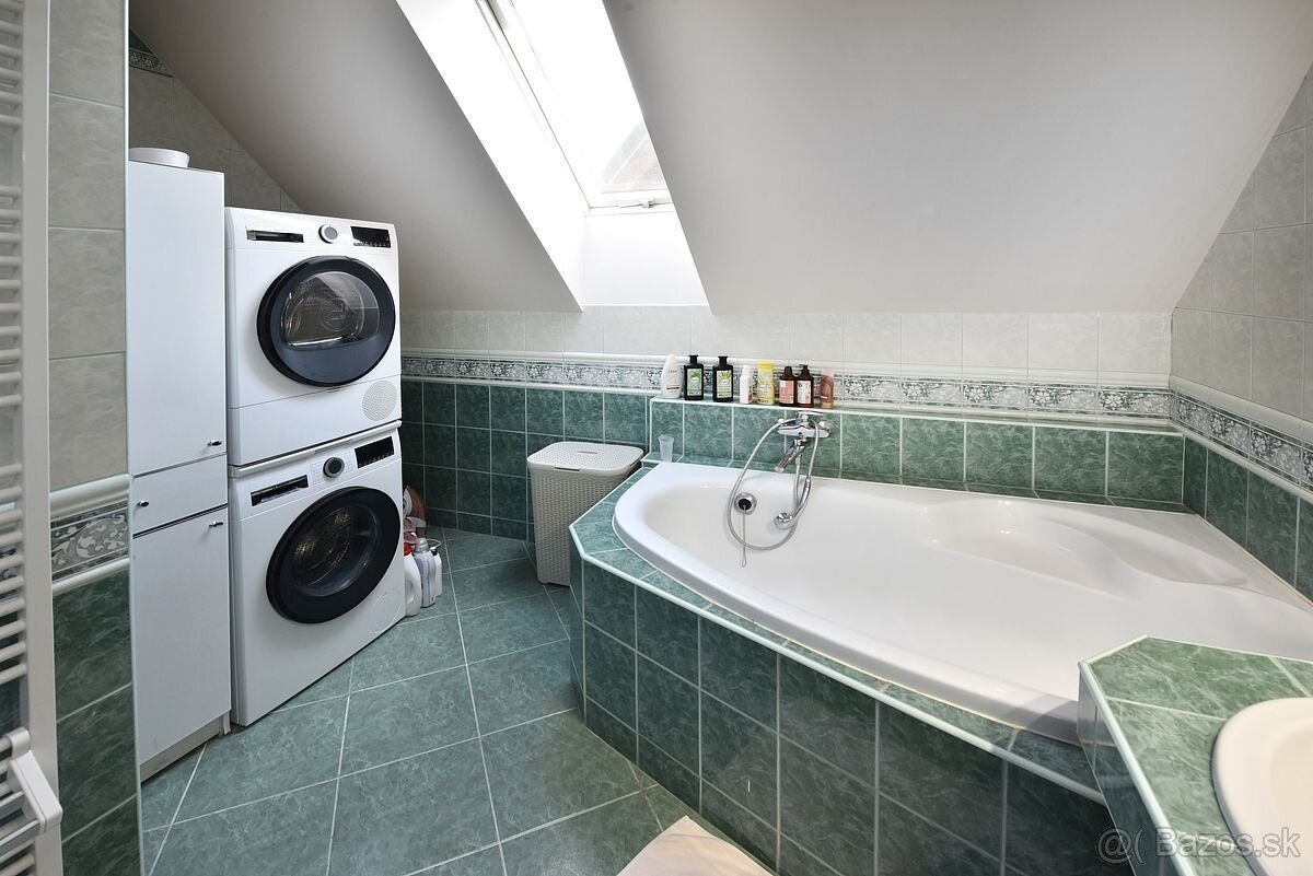 Predaj novostavba rodinného domu 6 izbový s garážou a pozemk - 13