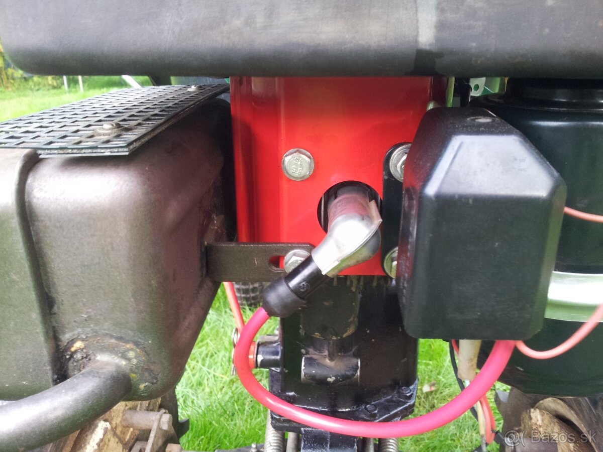 Malotraktor Vari QUATTRO - 13