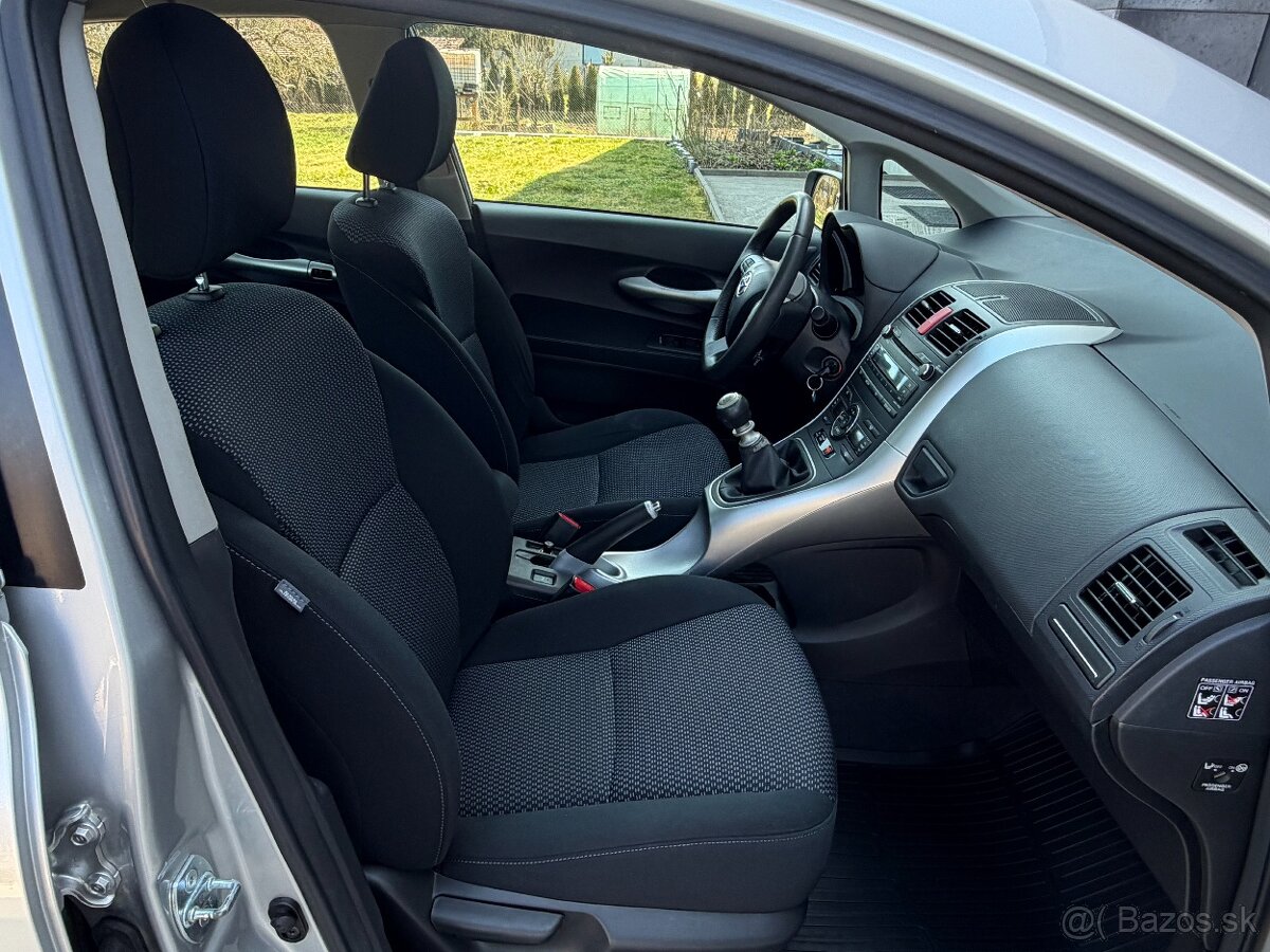 Toyota Auris 1.6 I Valvematic - 13