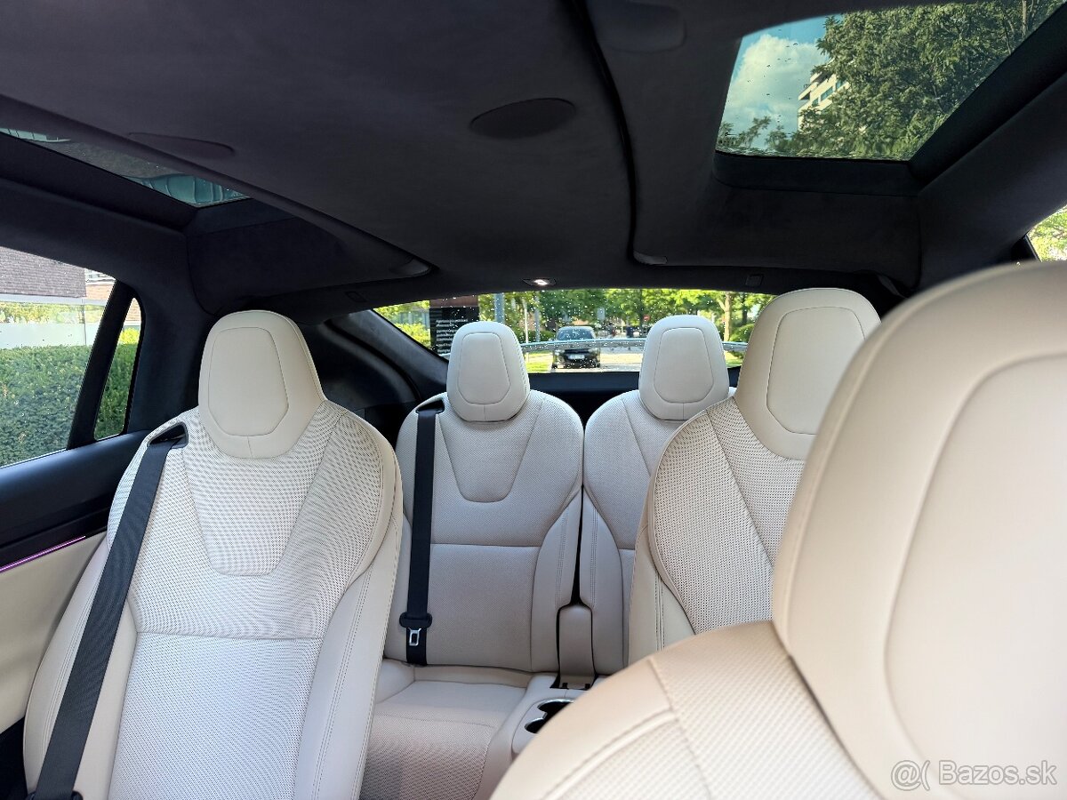 TESLA MODEL X PLAID 2026 - 13
