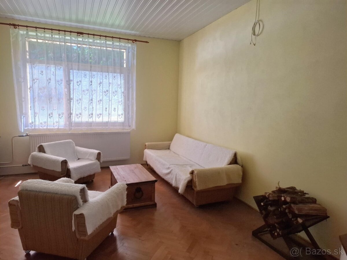 Na predaj-byt s pozemkom,garážou,dielňou,hosp.bud., Handlová - 13