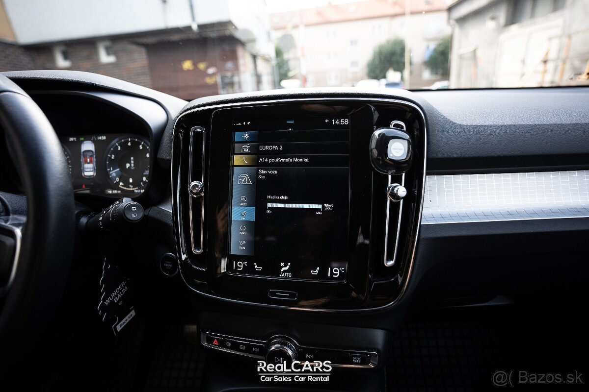 Volvo XC40 145kW 2021 - 13