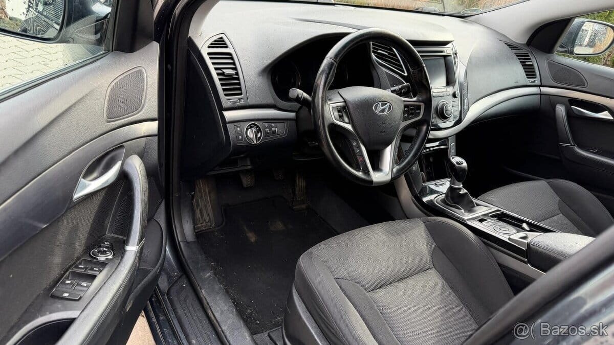 TOYOTA HILUX 3.0 D-4D - 13