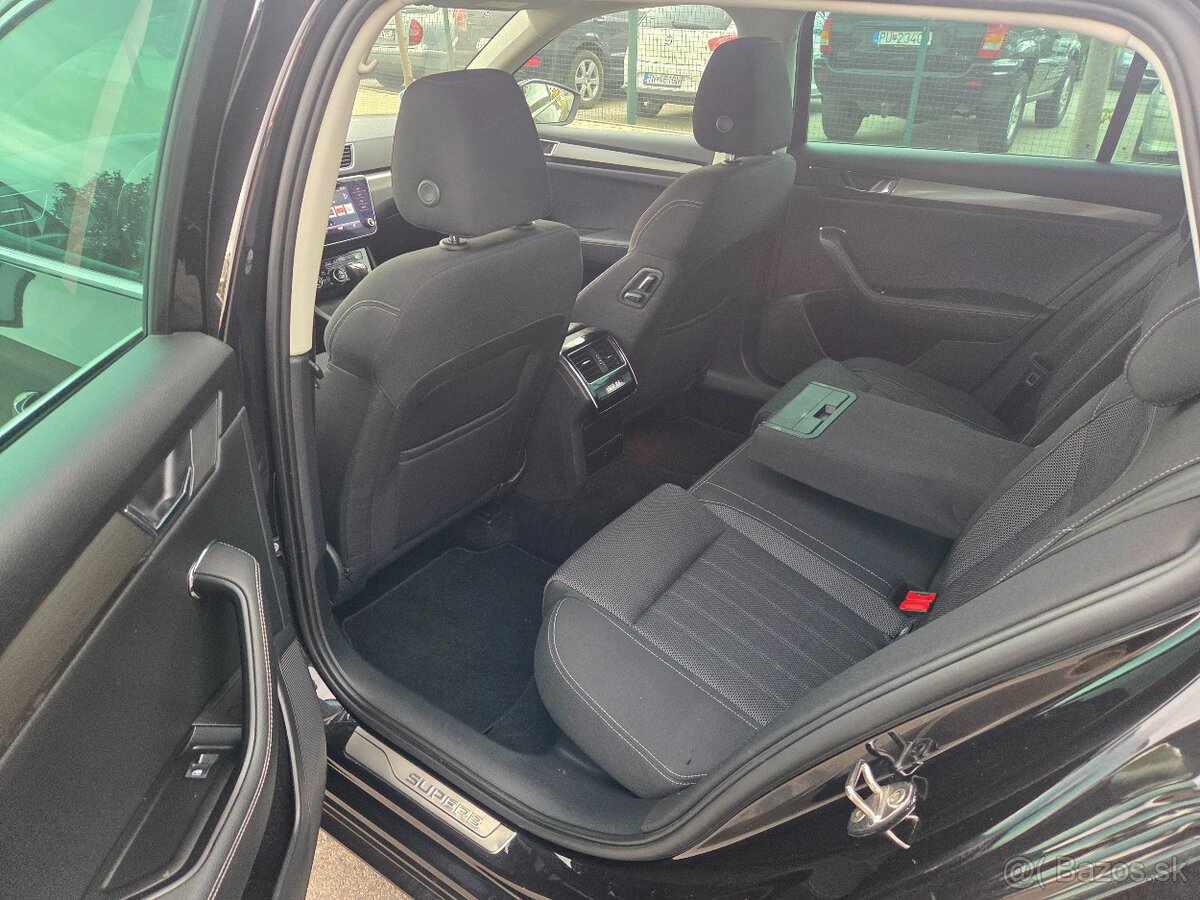 Škoda Superb Combi 2.0 TDI SCR Ambition DSG - 13