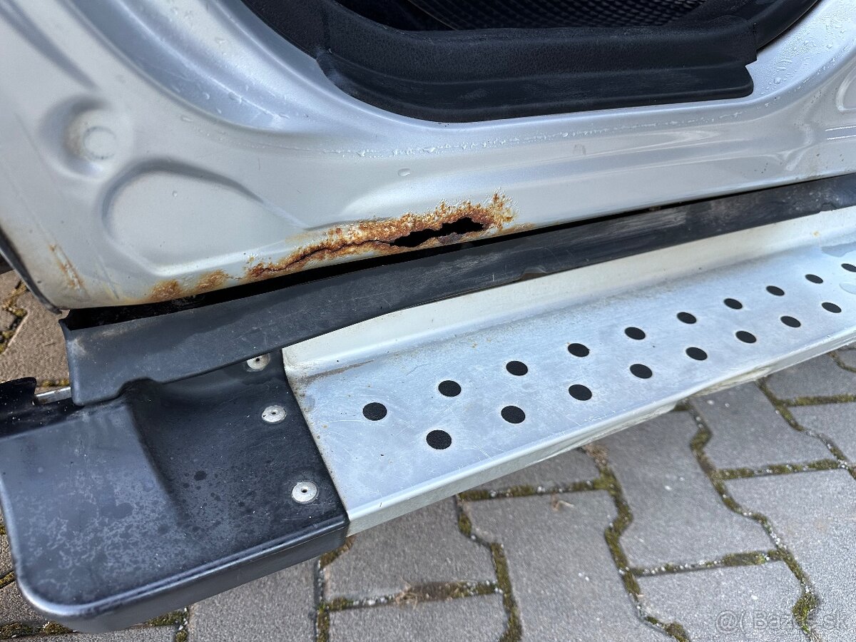 Suzuki Grand Vitara 2,0 Benzín 4WD AT - 13