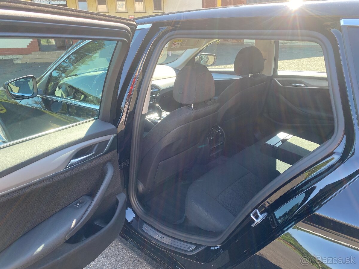 BMW 520d Touring G31 2019 - 13