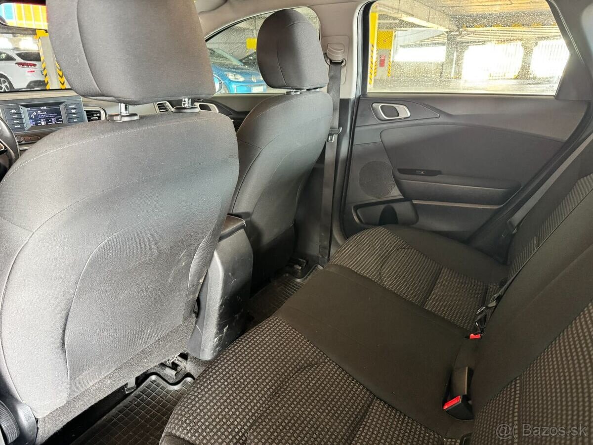 Kia ceed sw - 13