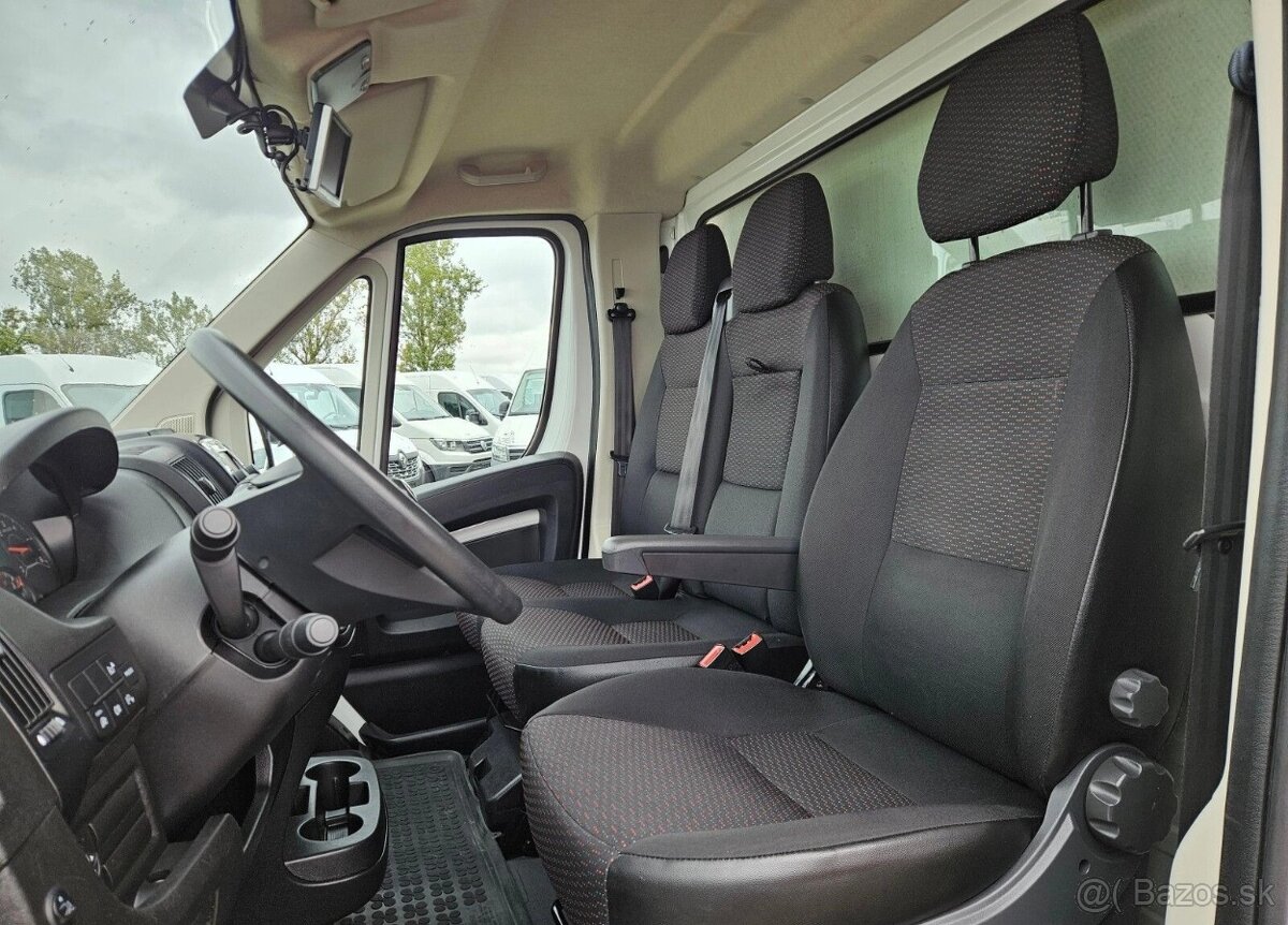 Peugeot Boxer 2.2 HDi 165 koni 8 paletovy kontajner rok 2021 - 13