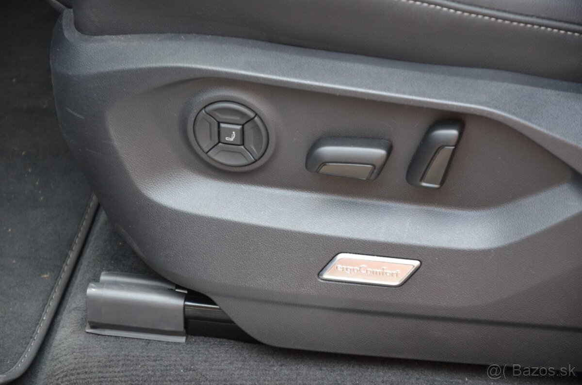 Volkswagen Touareg 3.0 V6 TDI 286k R-Line 4Motion Tiptronic - 13